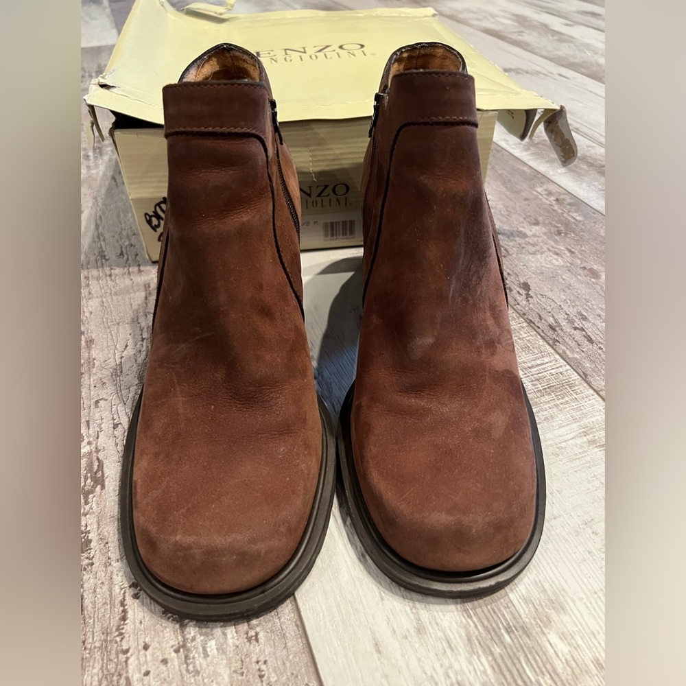 Enzo Angiolini Brown Zipper Boots Size 8.5 - Picture 3 of 3
